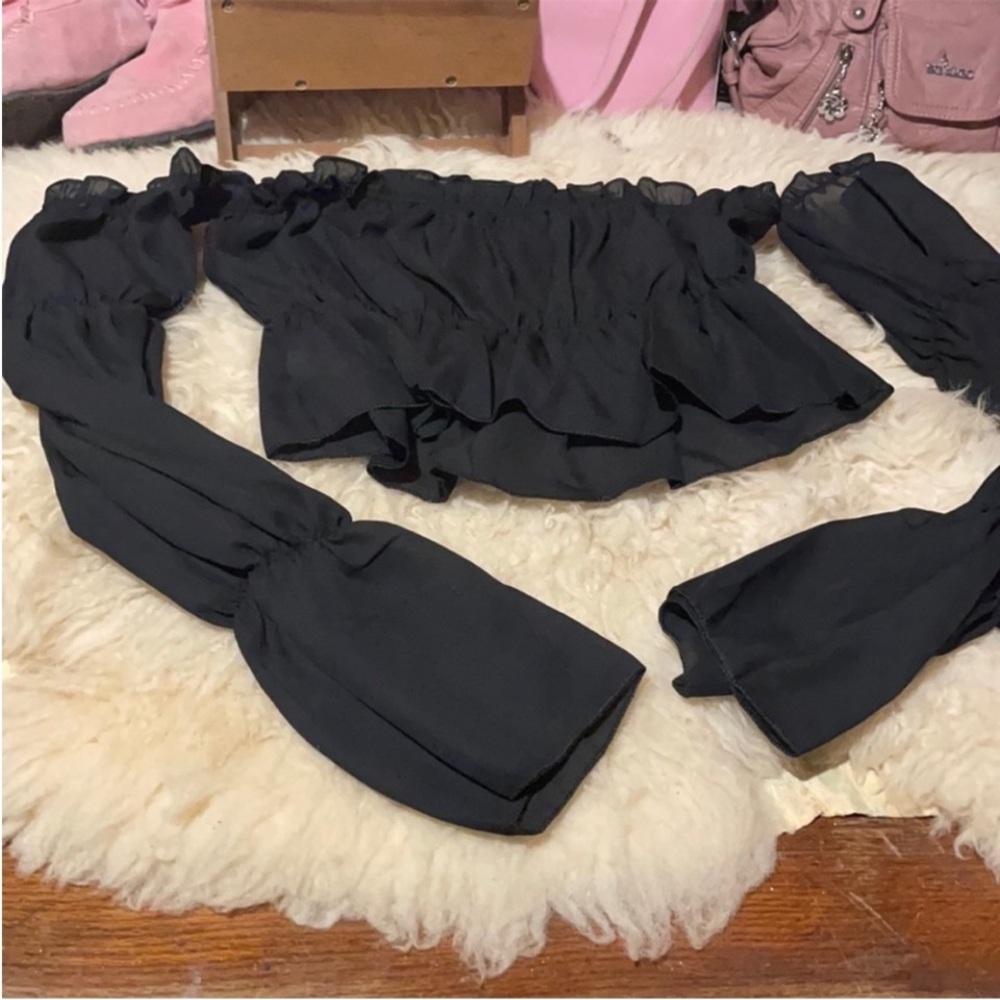 Free!!! Bundle of 3 new peasant crop tops - Picture 5 of 11